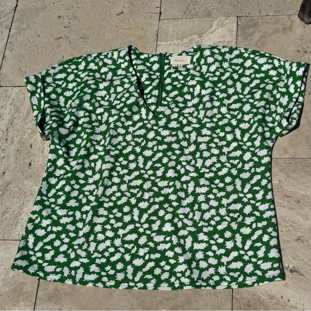 Mellóday V-Neck Green & White Print Shirt Sleeve Shirt with Back Zipper, Medium - Picture 2 of 4